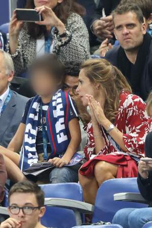Mélissa Theuriau, Jamel Debbouze et Léon, très concentrés sur le match opposant la France et l'Allemagne