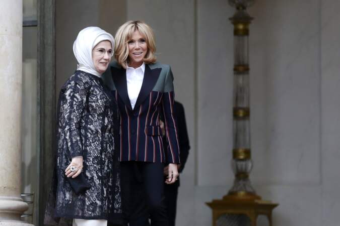 Brigitte Macron accueille Emine Erdogan la femme du président de la Turquie le 5 janvier 2018
