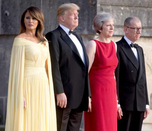 Donald Trump et son épouse ont été accueillis par Theresa May et son époux.