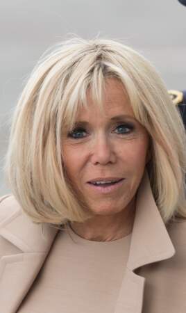 Un blond polaire et sophistiqué comme Brigitte Macron