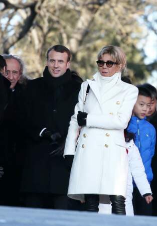 Brigitte Macron en total look blanc et noir en Chine