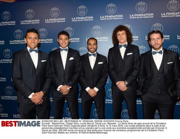 Marquinhos, Thiago Silva, Lucas Moura, David Luiz et Maxwell (en Hugo Boss) 