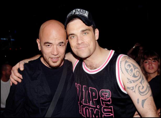 Robbie Williams et Pascal Obispo en 2011 et déjà tatoués 