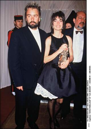 Anne Parillaud reçoit le César de la meilleure actrice pour "Nikita" de Luc Besson, en 1991