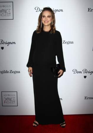 Natalie Portman, très enceinte à Los Angeles