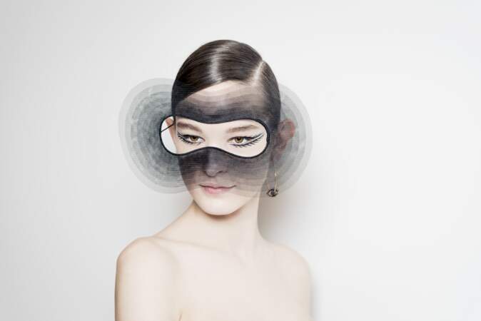 Le regard masqué et sublime imaginé par Peter Philips chez Dior