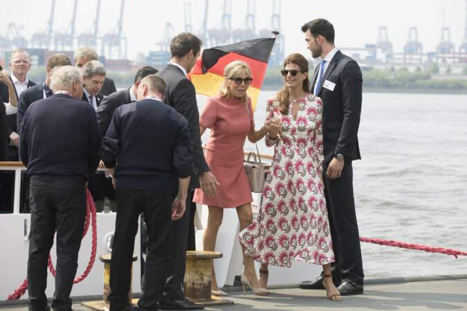 Brigitte Macron : sa robe Louis Vuitton version rose pour le G20 à Hambourg