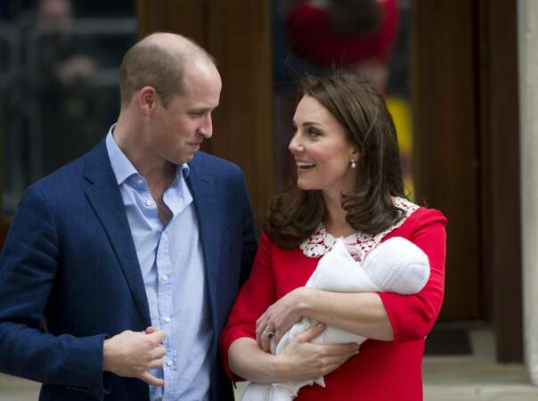 William et Kate après la naissance du prince Louis, à l'hôpital St Marys de Londres, le 23 avril 2018