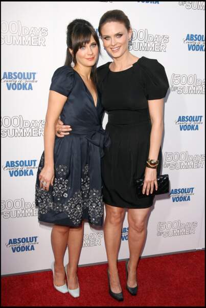 Zooey et Emily Deschanel à la première du film "500 Days of Summer" en 2009 à Los Angeles