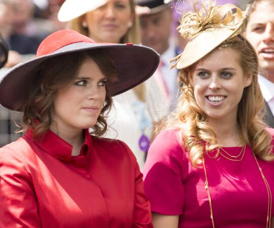 La princesse Eugenie et la princesse Beatrice d'York à la course hippique "The Royal Ascot" en 2014