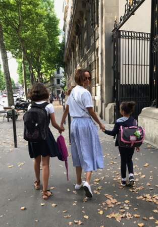 8h30 – Sonia Rolland emmène ses enfants à l'école