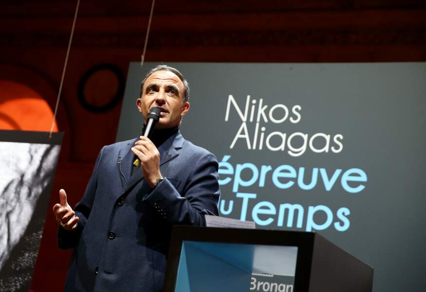 Nikos Aliagas au vernissage de son exposition "L'épreuve du Temps" au Palais Brongniart à Paris, le 16 janvier 2017