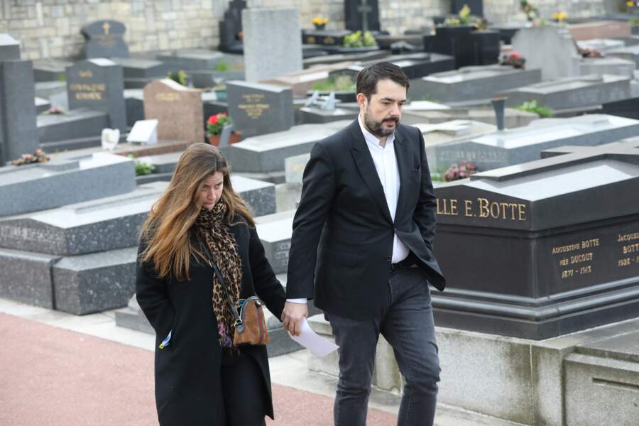 Jean-François Piège et sa femme Elodie lors des obsèques de Véronique Colucci 
