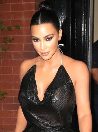 Kim Kardashian et son regard étiré
