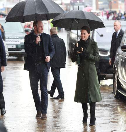 Malgré la pluie, Kate Middleton a affiché son plus beau sourire 