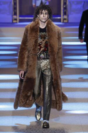 Roberto Rossellini, le fils d'Isabella Rosselini est canon lors du défilé Dolce & Gabbana
