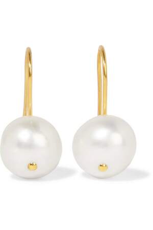 Boucles d'oreilles en plaqué or et perles d'eau douce Cheyne, Aurélie Bidermann, 145€