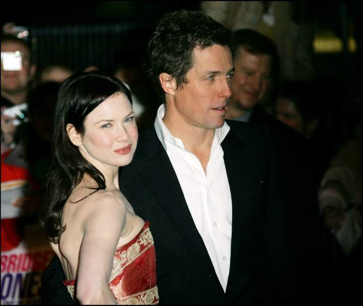 Brune aux yeux bleus et teint clair pour Renée Zellweger pour la première de Bridget Jones, l'âge de raison en 2004