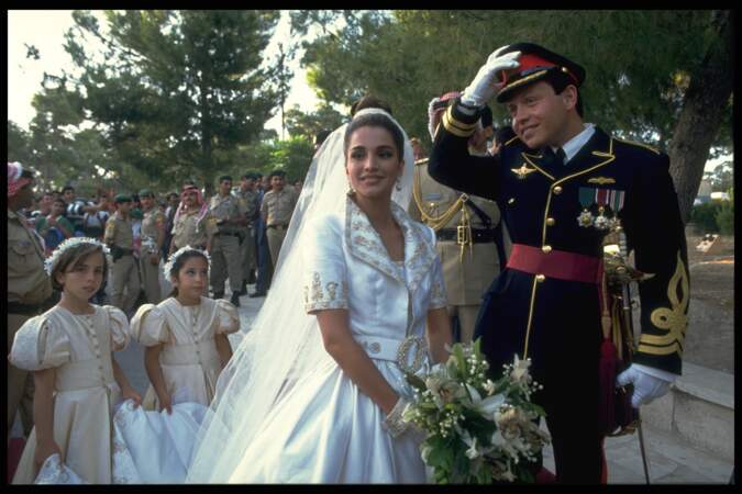 Abdallah et Rania de Jordanie (dans une robe Bruce Oldfield)  lors de leur mariage le 10 juin 1993