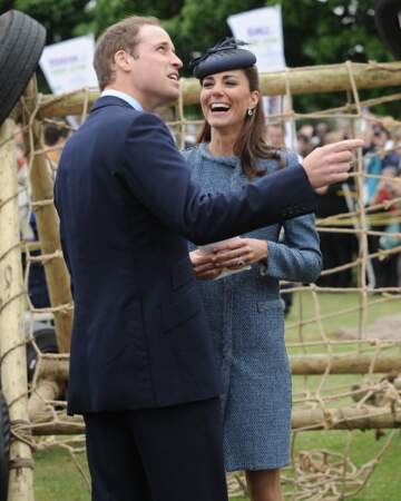 William et Kate lors d'une visite du parc Vernon à Nottingham, le 13 juin 2012