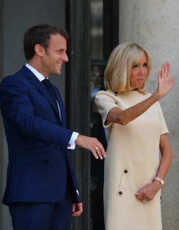 Brigitte Macron est apparue souriante et visiblement détendue à l'occasion de cette rencontre