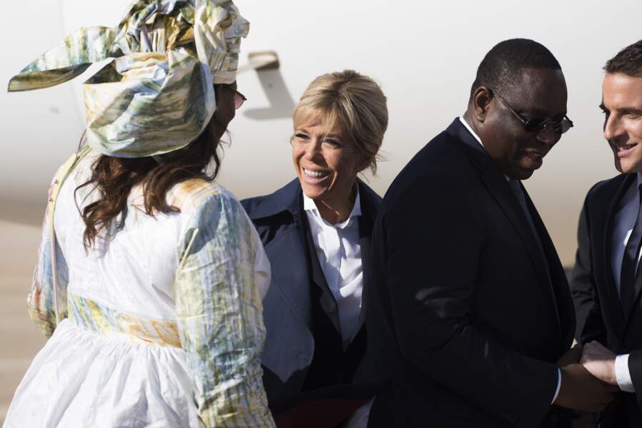 Emmanuet et Brigitte Macron arrivent au Sénégal, le 3 février 2018