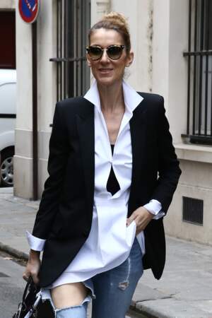 Céline Dion fait du shopping dans les enseignes luxueuses de la capitale à Paris le 9 août 2017