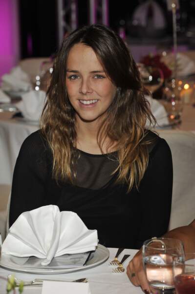 Pauline Ducruet succombe à la tendance tie and dye, à l'occasion d'une soirée pour "Fight Aids Monaco" en 2012