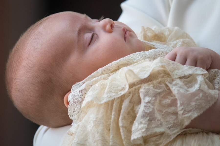 Le prince Louis, lors de son baptême, en juillet 2018, à peine âgé de 3 mois