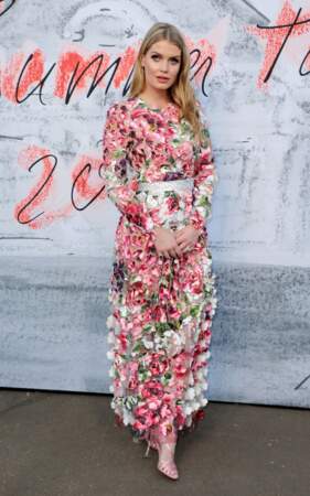 Lady Kitty Spencer toujours très glamour en robe fleurie Dolce & Gabbana