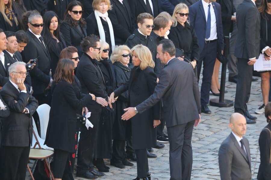 Brigitte Macron avec la famille de Charles Aznavour aux obsèques du chanteur