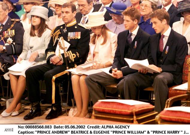 Eugénie d'York et Béatrice d'York, avec leurs cousins, les princes William et Harry, en juin 2002