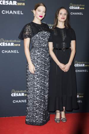 Léa Seydoux (en Louis Vuitton) et la révélation de Djam Daphne Patakia (habillée en Chanel) 