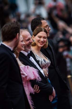 Léa Seydoux est apparue très souriante sur le tapis rouge à Cannes