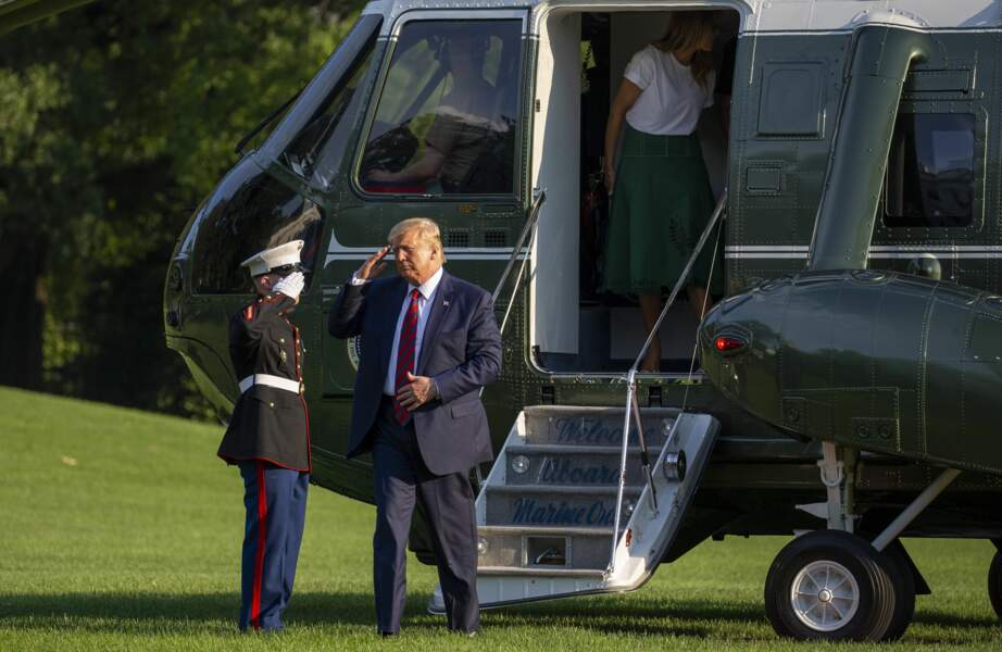 Donald Trump, descendant d'un hélicoptère