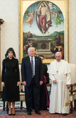 Seules les reines catholiques ont le "privilège du blanc" lors d'une audience avec le Pape.