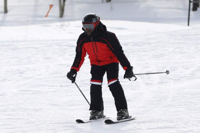 Kevin Hart et sa femme Eniko Parrish skient en amoureux dans la station de ski d'Aspen.