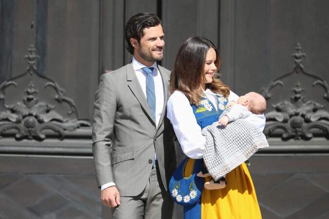 Le prince Carl-Philip de Suède, son épouse Sofia et le prince Alexander pour la fête nationale