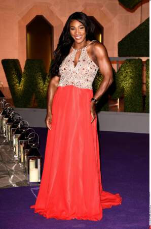 Serena Williams en robe de soirée, une féminité insoupçonnée 