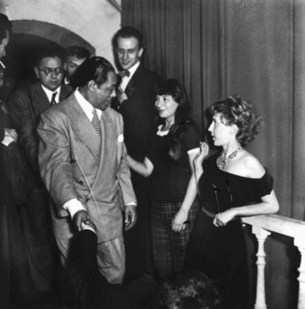 Duke Ellington, Boris Vian, Juliette Greco et Anne-Marie Cazalis au Club Saint Germain, en 1948