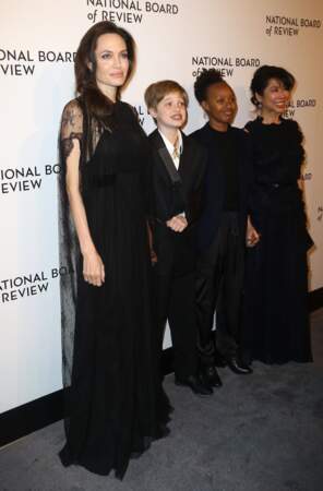 Angelina Jolie, Shiloh et Zahara, qui vient de fêter ses 13 ans