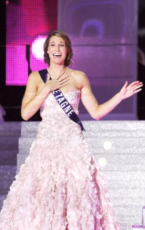 Miss Bretagne, Laury Thilleman, Miss France 2011 et sa couronne "Courbes hypnotiques"