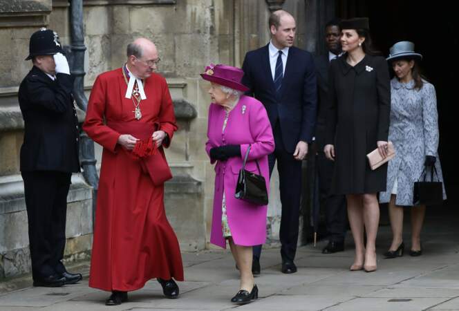 La reine Elisabeth II, Kate Middleton et le prince William.
