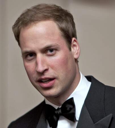2010 : le prince William a 28 ans et toujours beaucoup de cheveux
