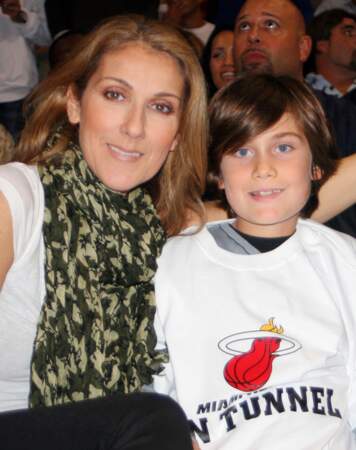 René-Charles Angélil, le fils aîné de Céline Dion a montré très tôt des signes de précocité.