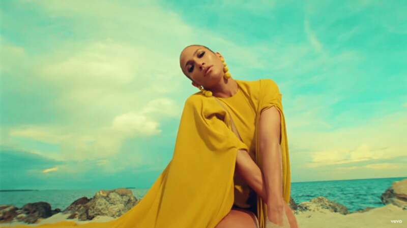 Jennifer Lopez, sublime dans sa robe jaune