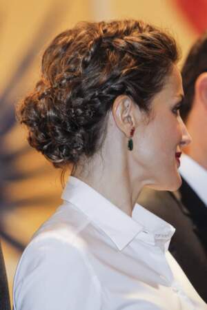 Mise en beauté sophistiquée pour la reine d'Espagne