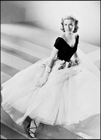 Grace Kelly dans le film "Fenêtre sur cour" en 1954