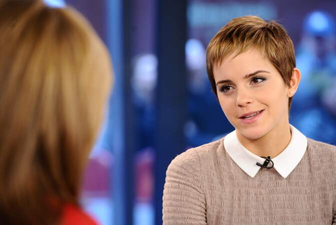 Pour ses 20 ans, Emma Watson s'offre une coupe boyish.