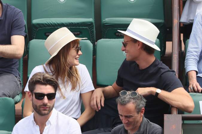 Ana Girardot et Arthur de Villepin, très amoureux à Roland Garros le 9 juin 2018